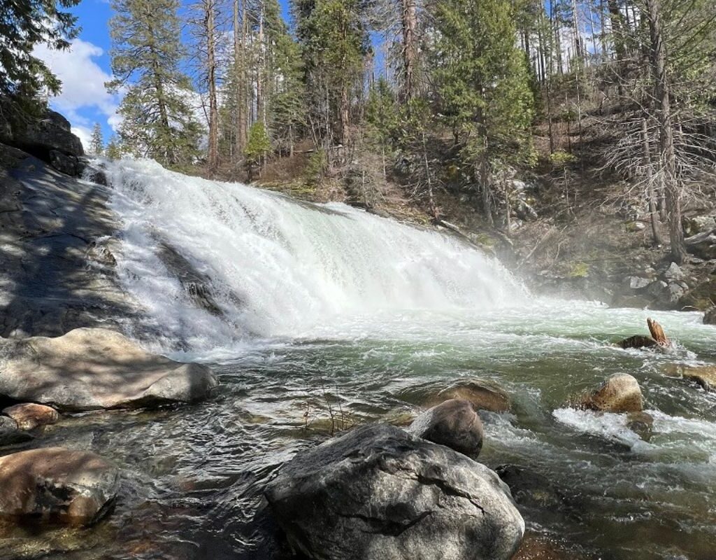 Carlon Falls in Yosemite National Park (Mark F. May 2023).