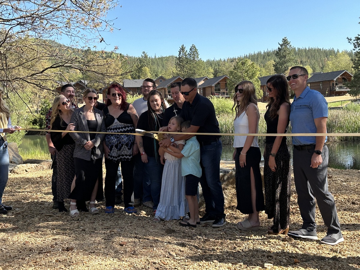 Ribbon-Cutting-for-Firefall-Ranch-Photo-by-Tom-Crosby